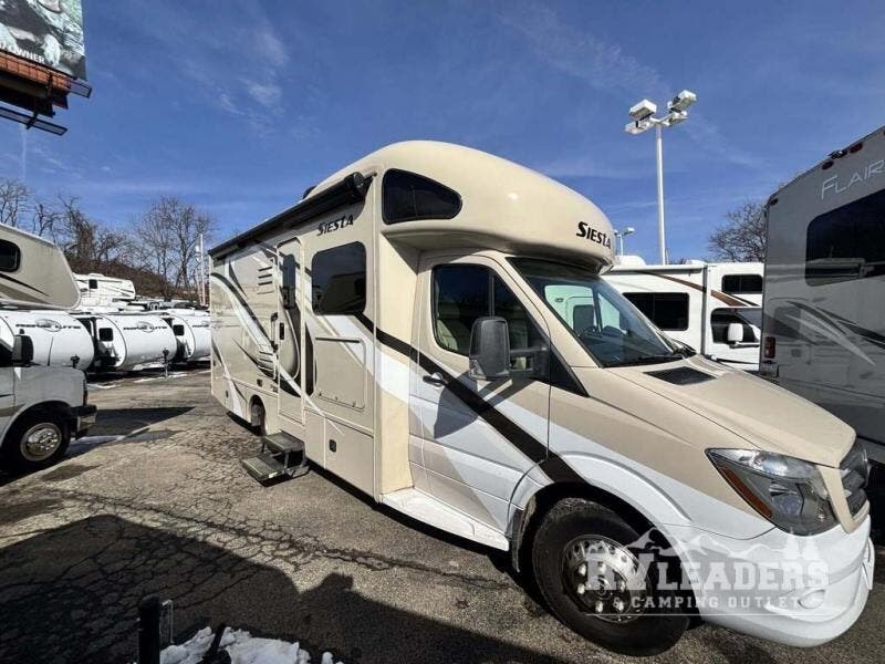 Used 2020 Thor Motor Coach Siesta Sprinter 24SK available in Adamsburg, Pennsylvania