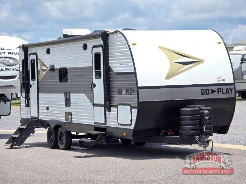 Used 2023 Wayfinder Go Play 26RLS available in Attalla, Alabama