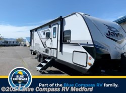 New 2024 Jayco Jay Feather 27BHB available in Medford, Oregon