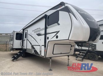 Used 2023 Coachmen Chaparral Lite 30BHS available in San Angelo, Texas
