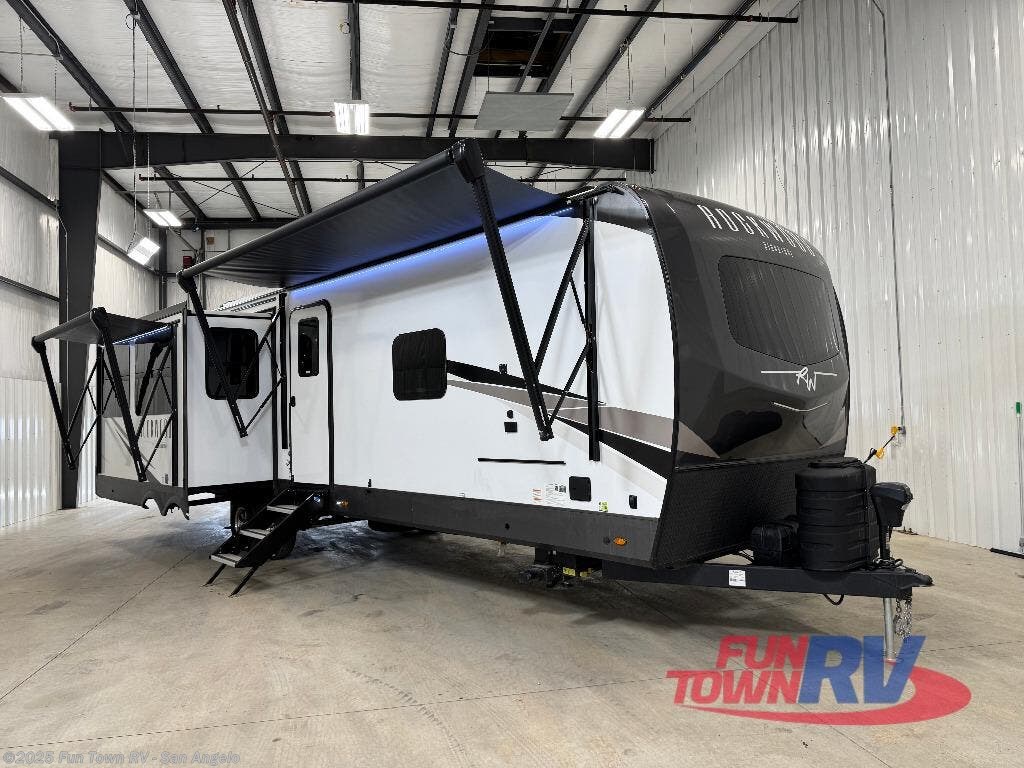 New 2025 Forest River Rockwood Signature 8337RL available in San Angelo, Texas