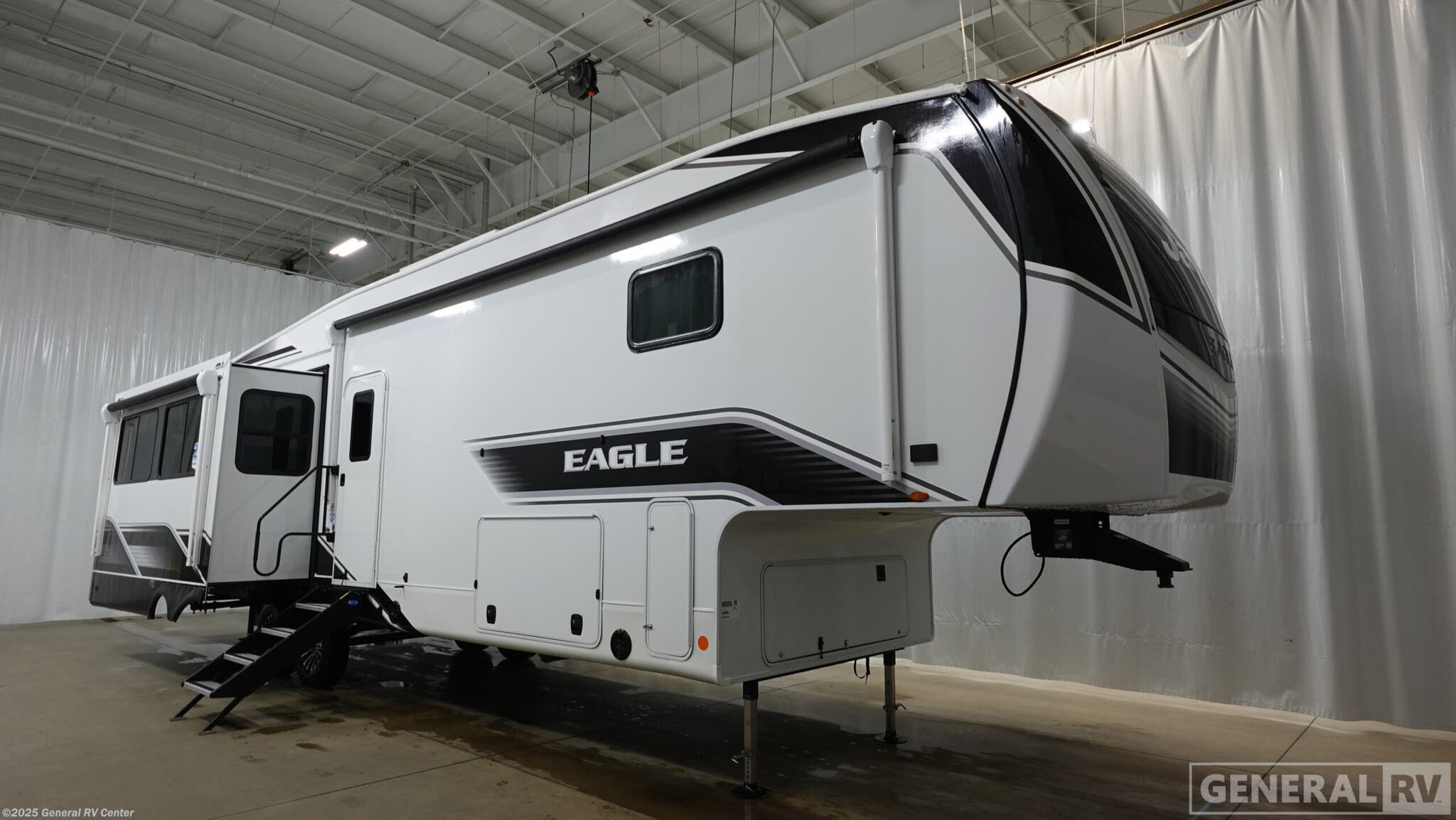 New 2026 Jayco Eagle 335LSTS available in Clarkston, Michigan