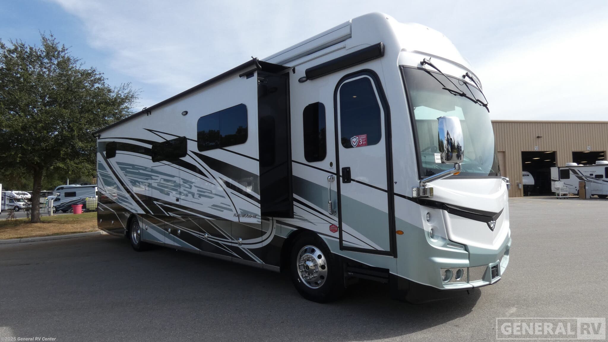 New 2026 Fleetwood Discovery LXE 40M available in Ocala, Florida