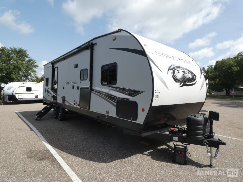 Used 2022 Forest River Cherokee WOLFPACK 27PACK10-1SL available in Dover, Florida
