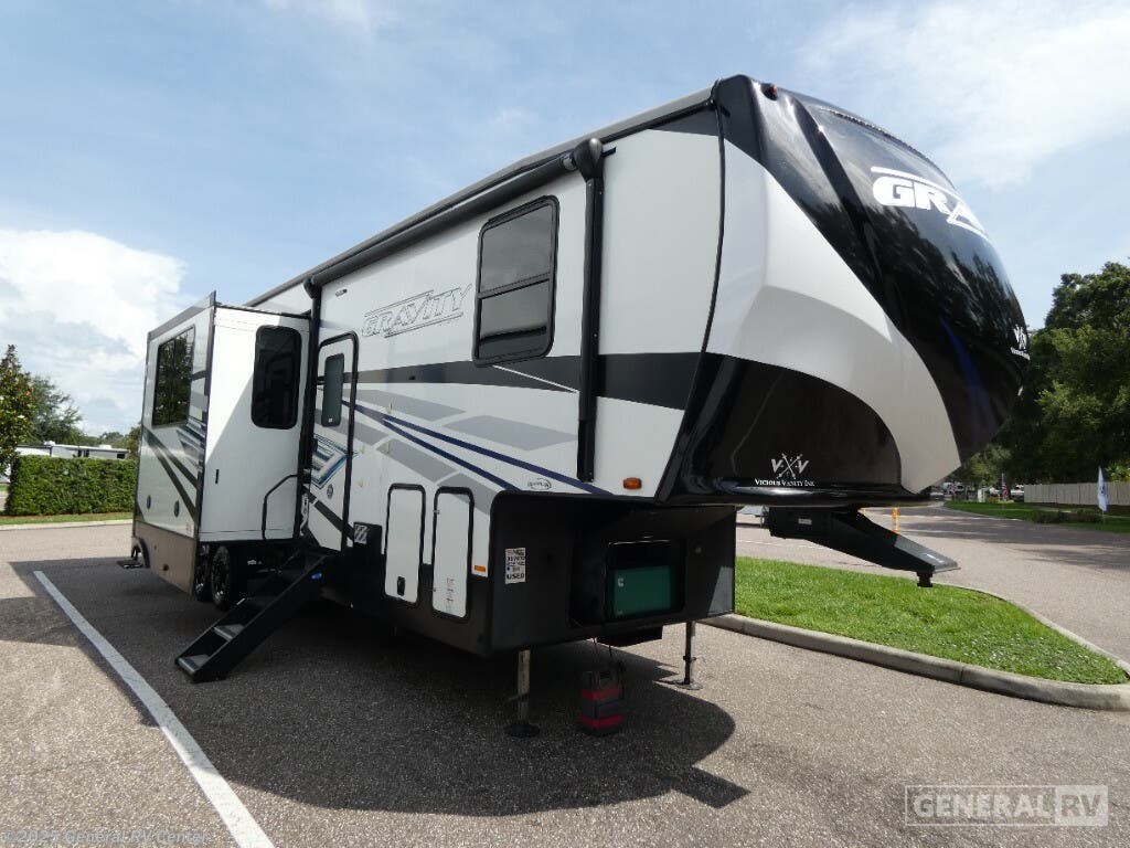 Used 2020 Heartland Gravity 3510GR-3SL available in Dover, Florida