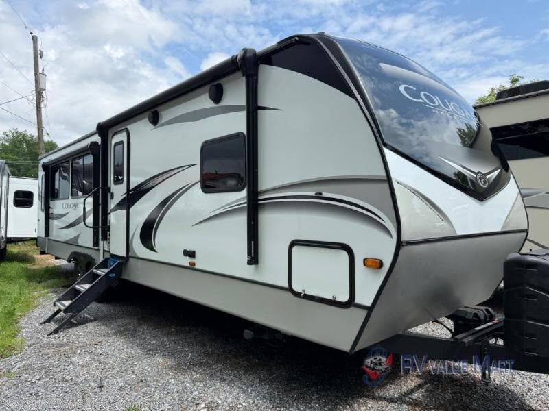 Used 2020 Keystone Cougar Half-Ton 32RLI available in Manheim, Pennsylvania