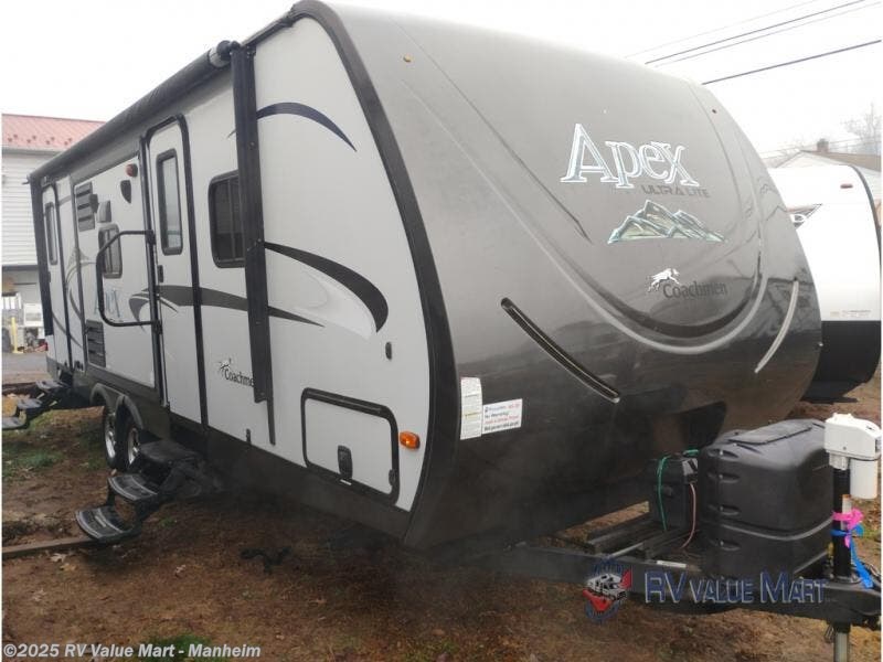 Used 2015 Coachmen Apex Ultra-Lite 259BHSS available in Manheim, Pennsylvania