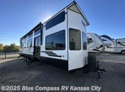 Used 2024 Forest River Wildwood 42 View available in Grain Valley, Missouri