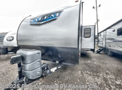 Used 2022 Forest River Salem 26dbud available in Grain Valley, Missouri