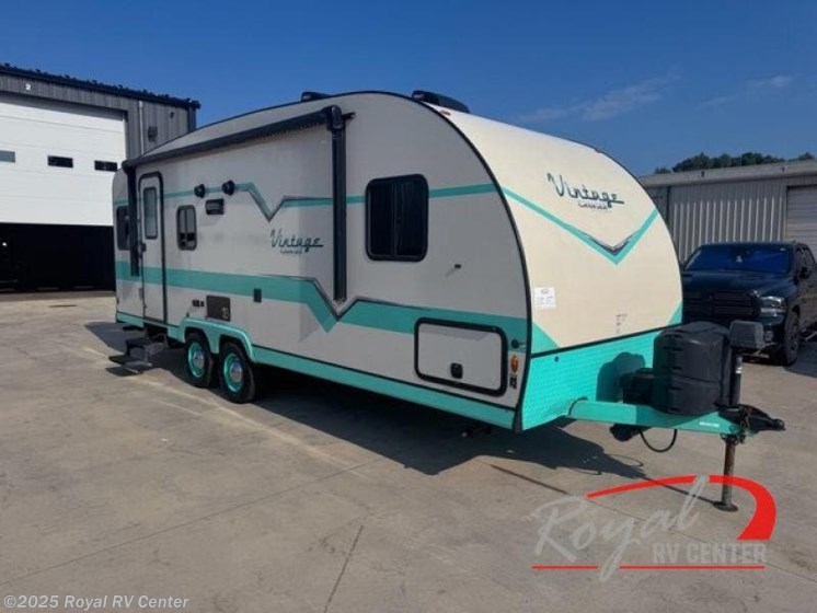 Used 2020 Gulf Stream Vintage Cruiser 23RSS by Gulf Stream from Royal RV Center in Middlebury, IN