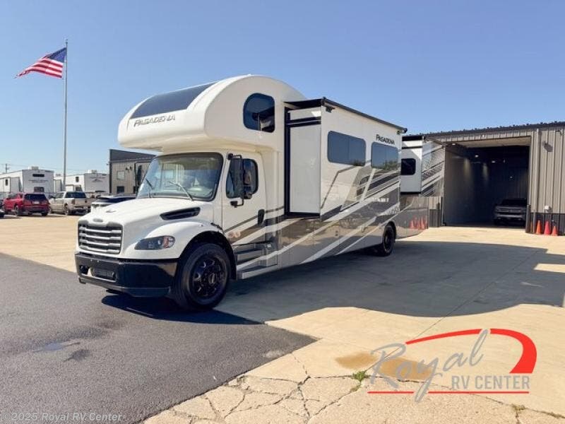 New 2026 Thor Motor Coach Pasadena 38DX available in Middlebury, Indiana
