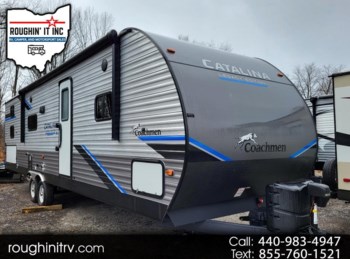 Used 2022 Coachmen Catalina Legacy Edition 303QBCK available in Madison, Ohio
