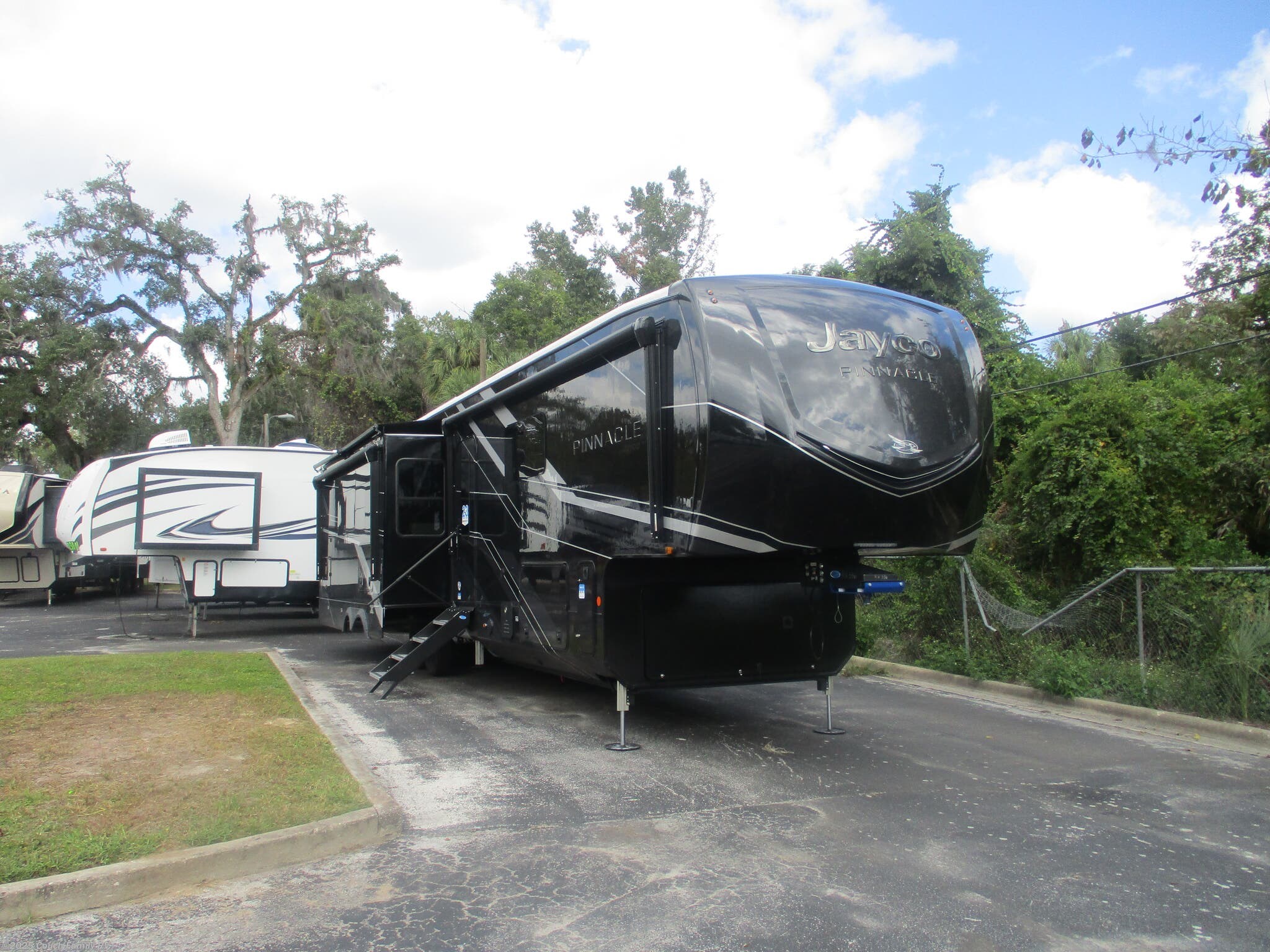 New 2026 Jayco Pinnacle 38FBRK available in Cross City, Florida