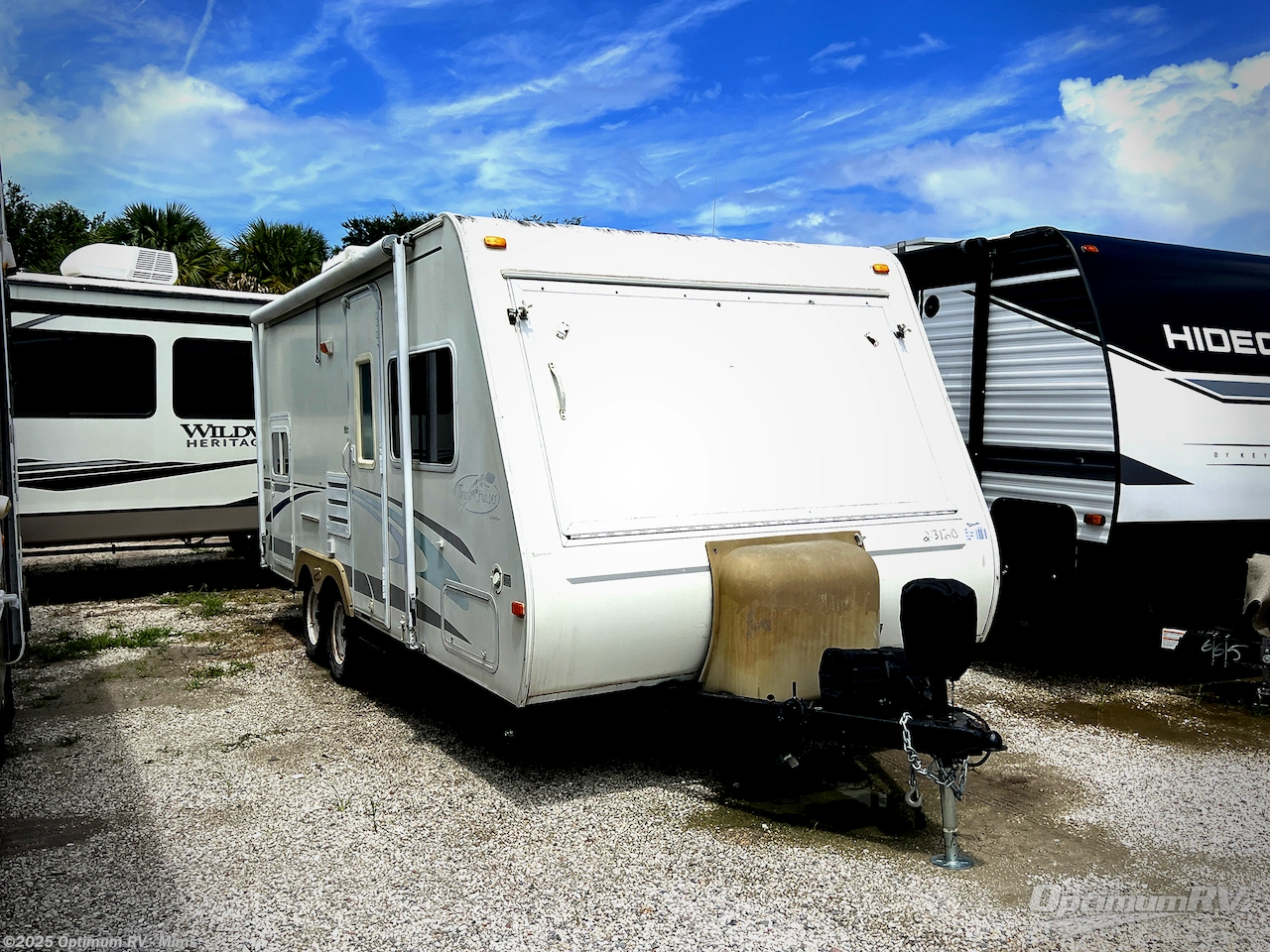 Used 2004 R-Vision Trail Cruiser C21RBH available in Mims, Florida