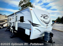 Used 2015 CrossRoads Zinger ZT27RL available in Pottstown, Pennsylvania