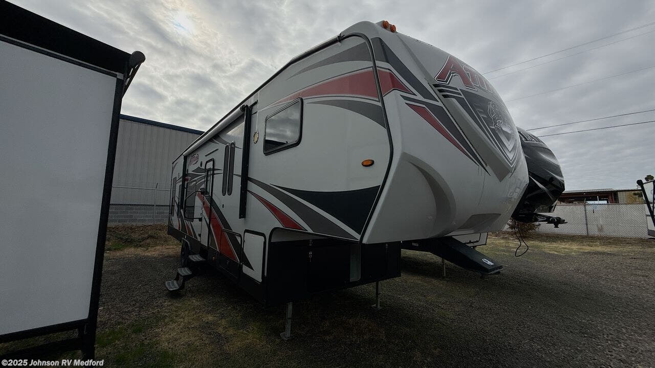 Used 2019 Eclipse Attitude Lite 32SAG available in Medford, Oregon