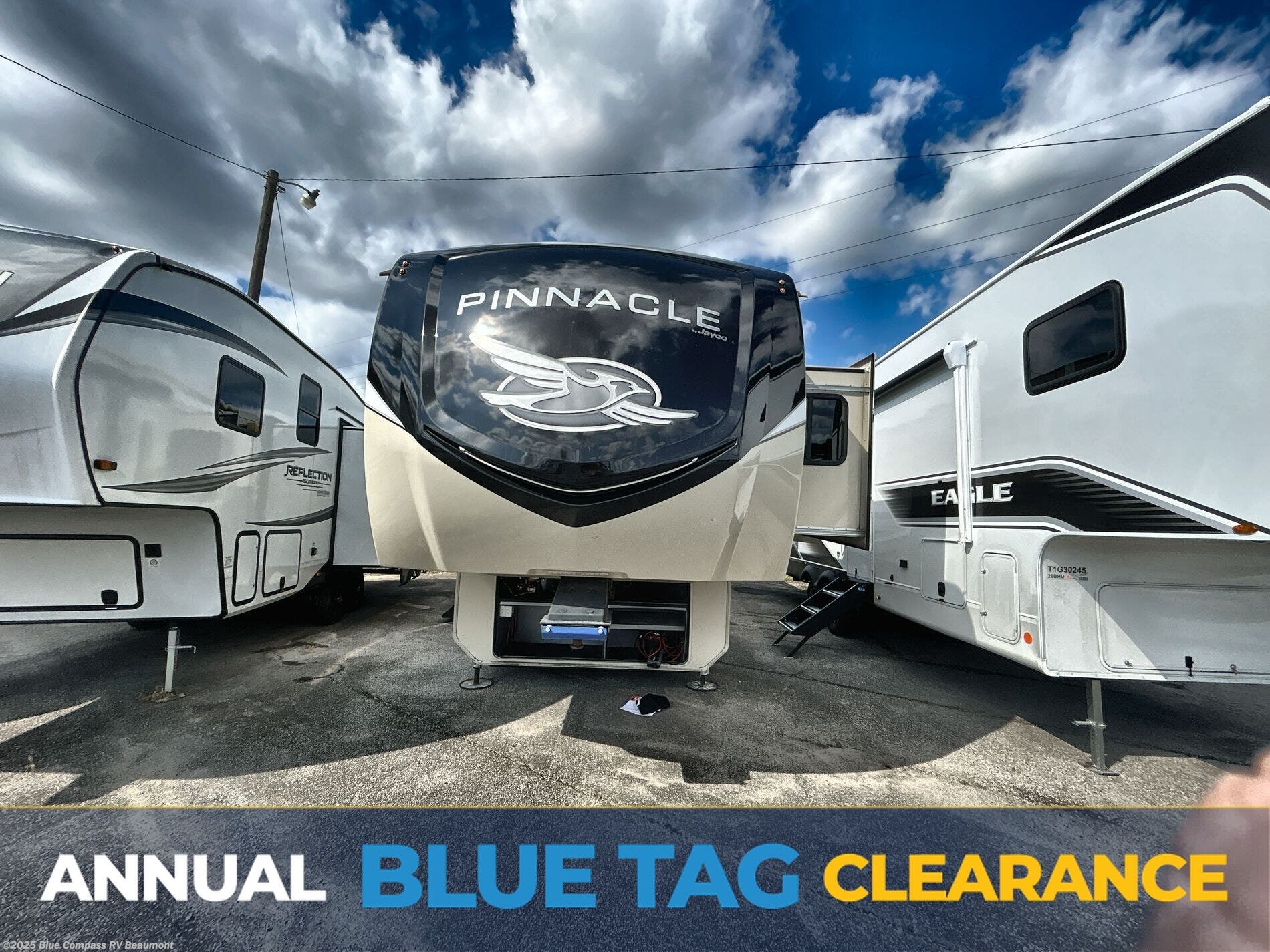 Used 2022 Jayco Pinnacle 32RLTS available in Vidor, Texas