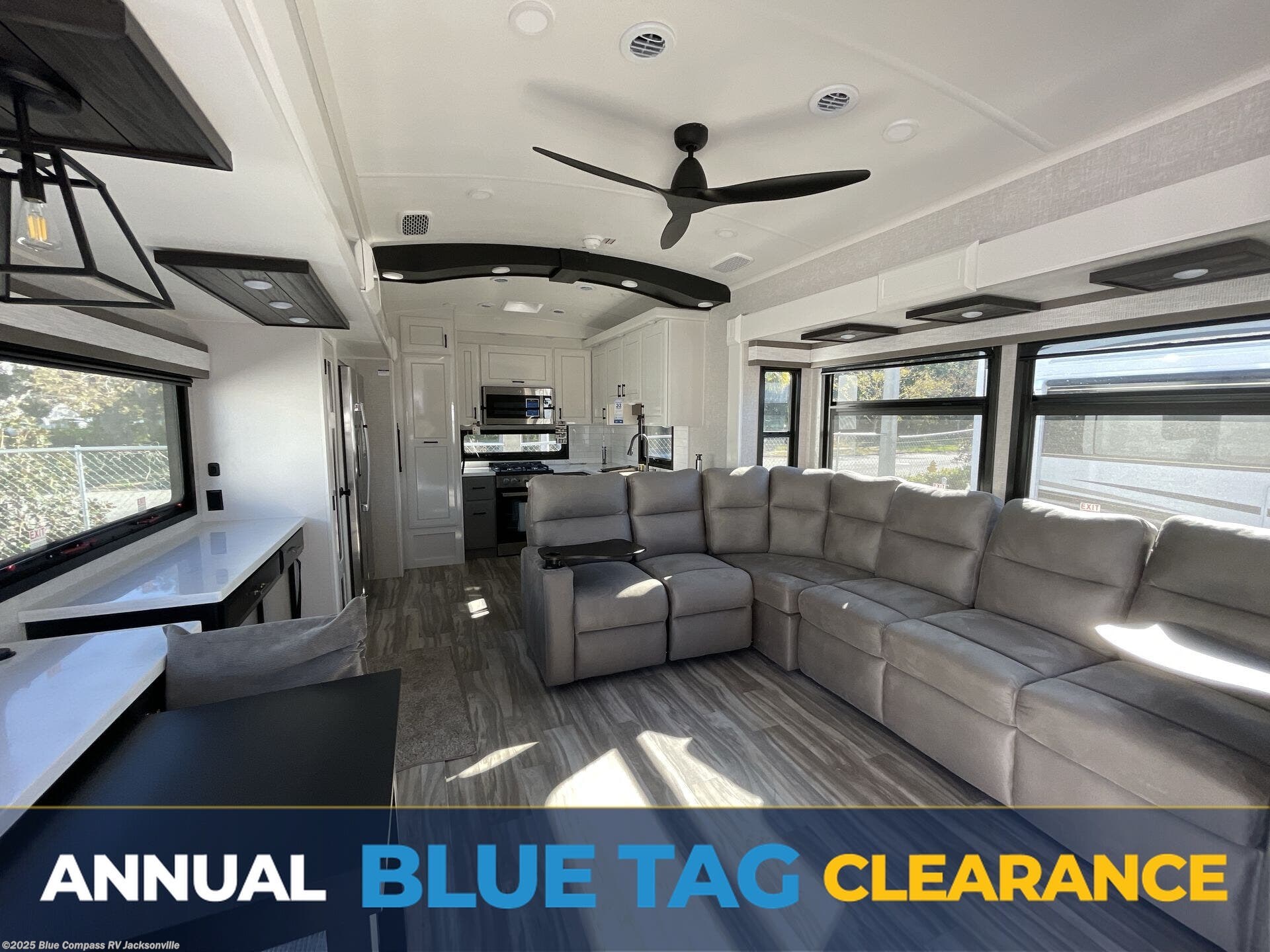 New 2025 Jayco Pinnacle 38FBRK available in Jacksonville, Florida