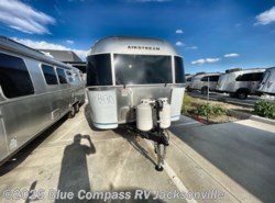 New 2025 Airstream Flying Cloud 27FB available in Jacksonville, Florida