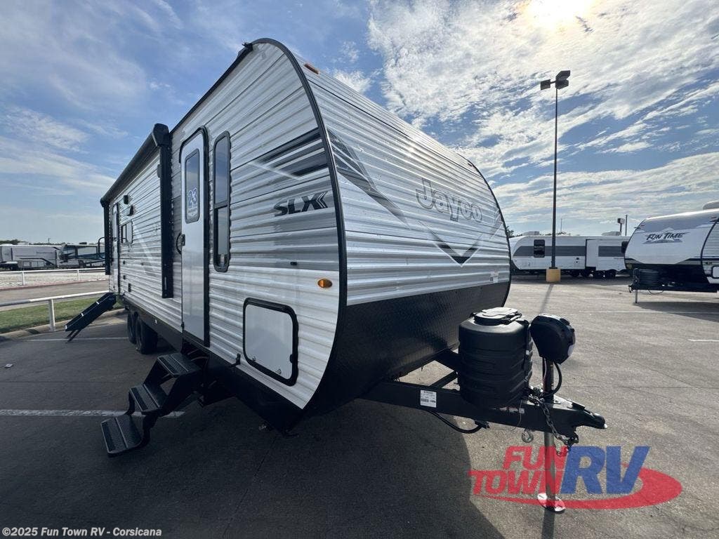 New 2026 Jayco Jay Flight SLX 262RLS available in Corsicana, Texas