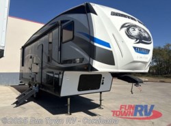 Used 2019 Forest River Cherokee Arctic Wolf 265DBH8 available in Corsicana, Texas