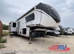 New 2026 Jayco Pinnacle 38SSWS available in Corsicana, Texas