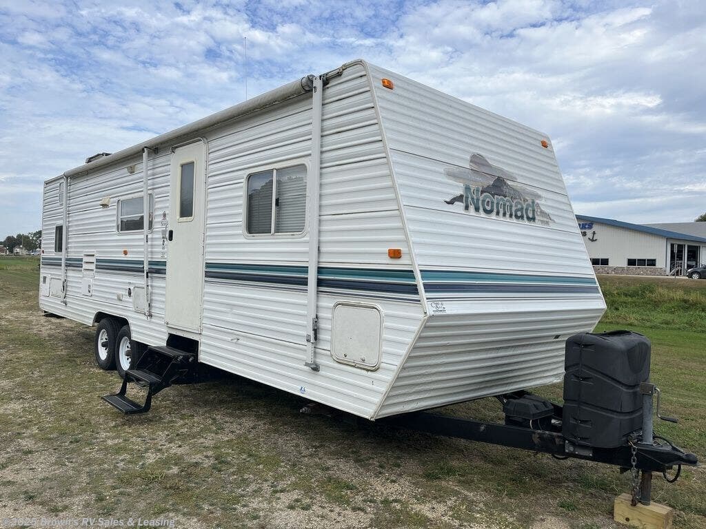 Used 2003 Skyline Nomad 328 available in Guttenberg, Iowa