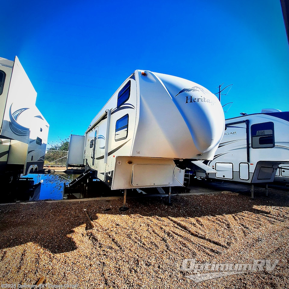 Used 2011 Forest River Wildwood Heritage Glen 336QBUD available in Robstown, Texas