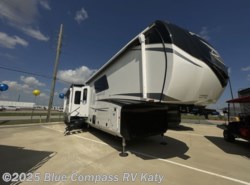 New 2025 Jayco Pinnacle 38FBRK available in Katy, Texas