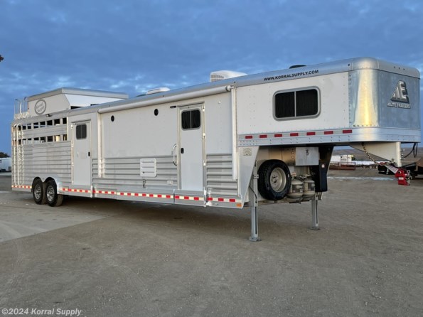 2022 Elite Trailers Stock Back-Mid Tack-Signature Quarters Conversion available in Douglas, ND