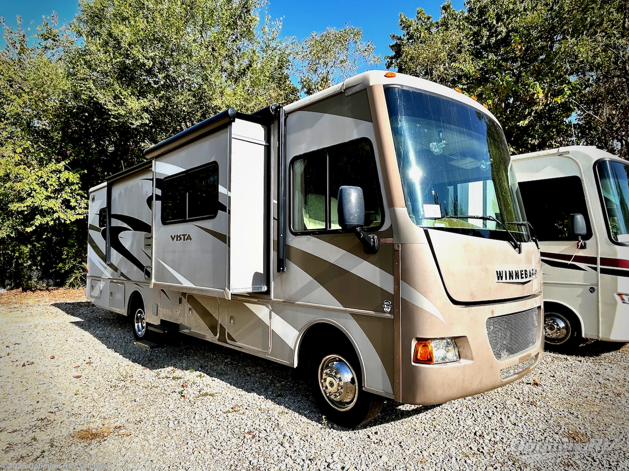 Used 2014 Winnebago Vista 30T available in Festus, Missouri
