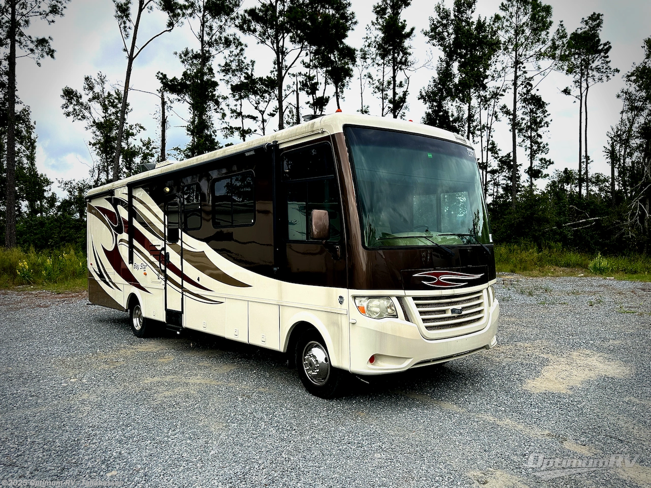 Used 2013 Newmar Bay Star 3305 available in Tallahassee, Florida