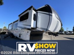 New 2025 Jayco Pinnacle 38FLGS available in Manteca, California