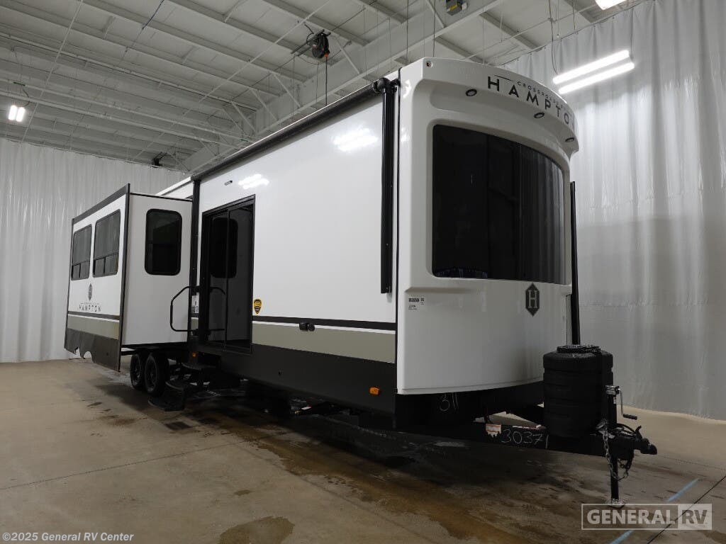 New 2025 CrossRoads Hampton 378DBB available in Fort Pierce, Florida
