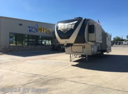 Used 2016 Forest River Sabre 330CK available in Cleburne, Texas