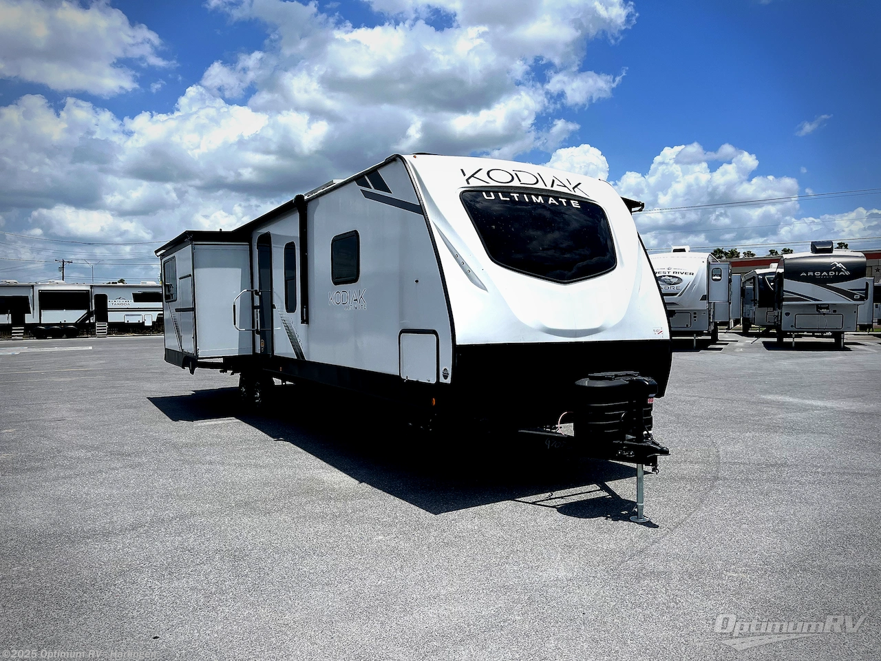 New 2025 Dutchmen Kodiak Ultimate 3361RKSL available in La Feria, Texas
