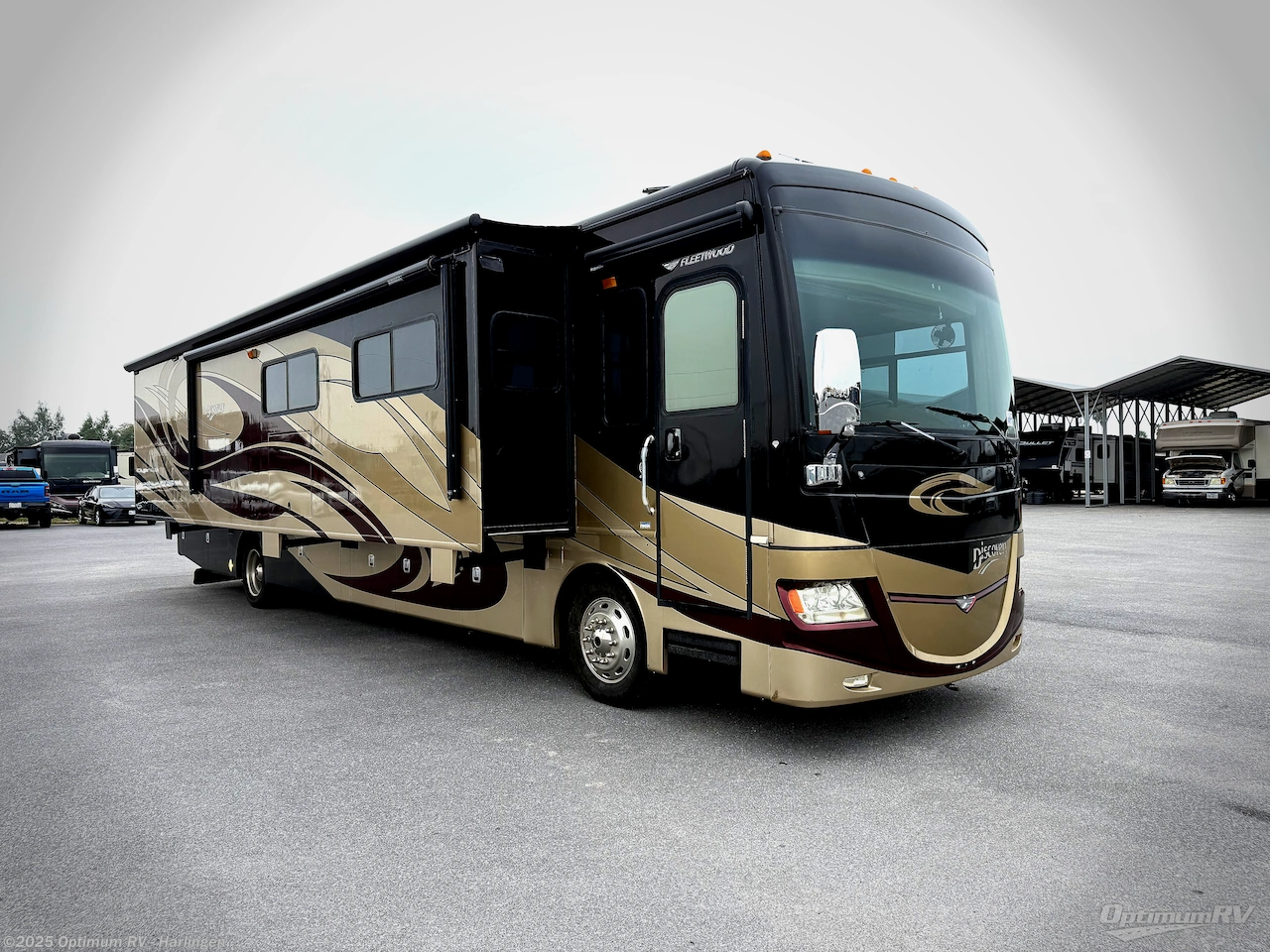 Used 2011 Fleetwood Discovery 40G available in La Feria, Texas