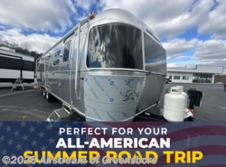 New 2025 Airstream Flying Cloud 30RB available in Colfax, North Carolina