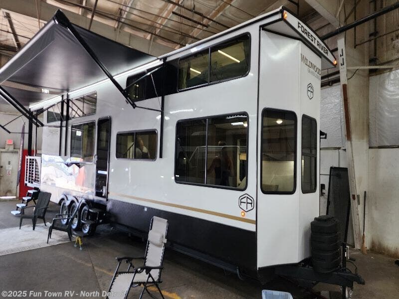 New 2025 Forest River Salem 42VERANDA available in North Branch, Michigan