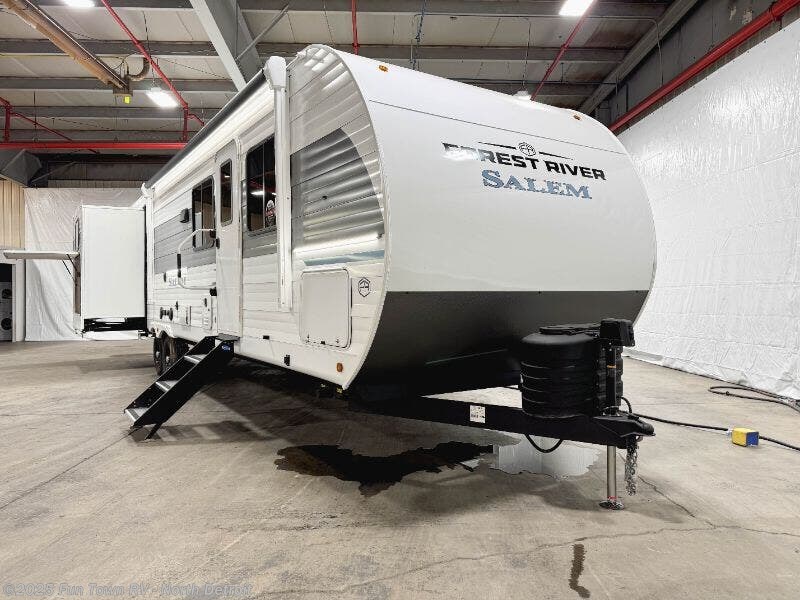 New 2025 Forest River Salem 31KQBTSX available in North Branch, Michigan