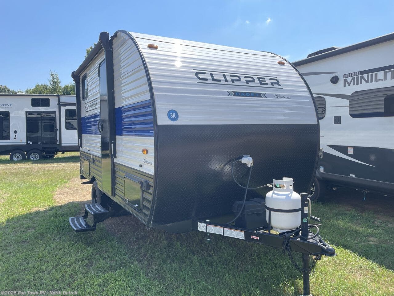 Used 2024 Coachmen Clipper 15CBH available in North Branch, Michigan