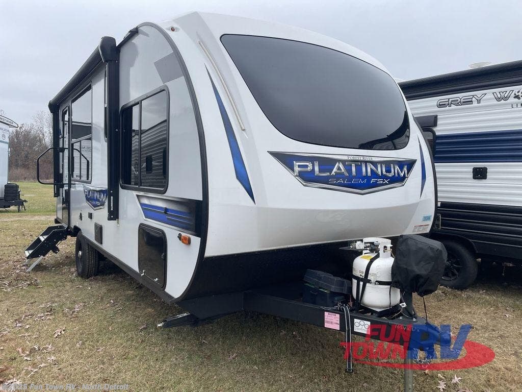 Used 2024 Forest River Salem FSX 165VIEWX available in North Branch, Michigan