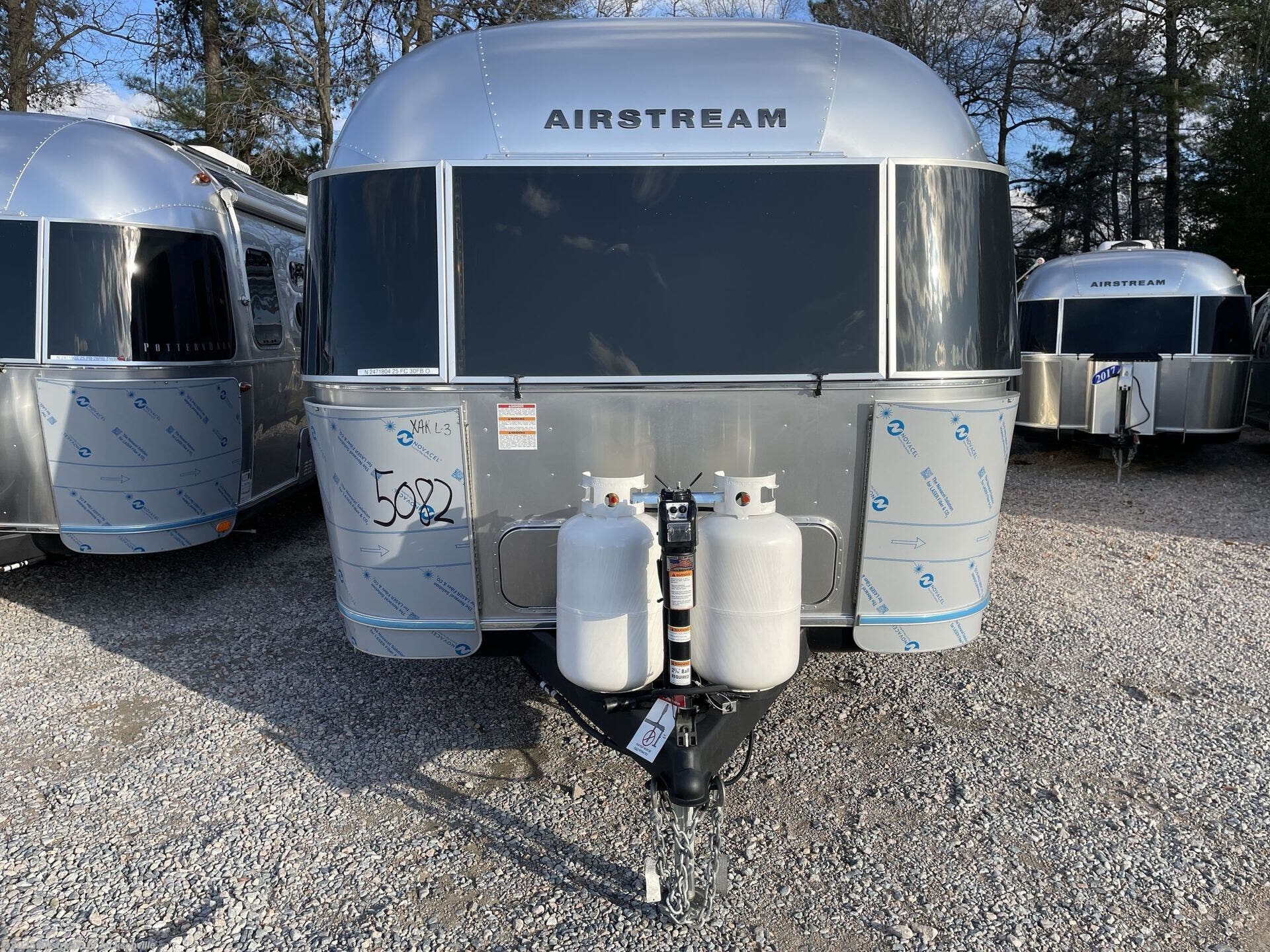 New 2025 Airstream Flying Cloud 30FB Office Twin available in Jacksonville, Florida