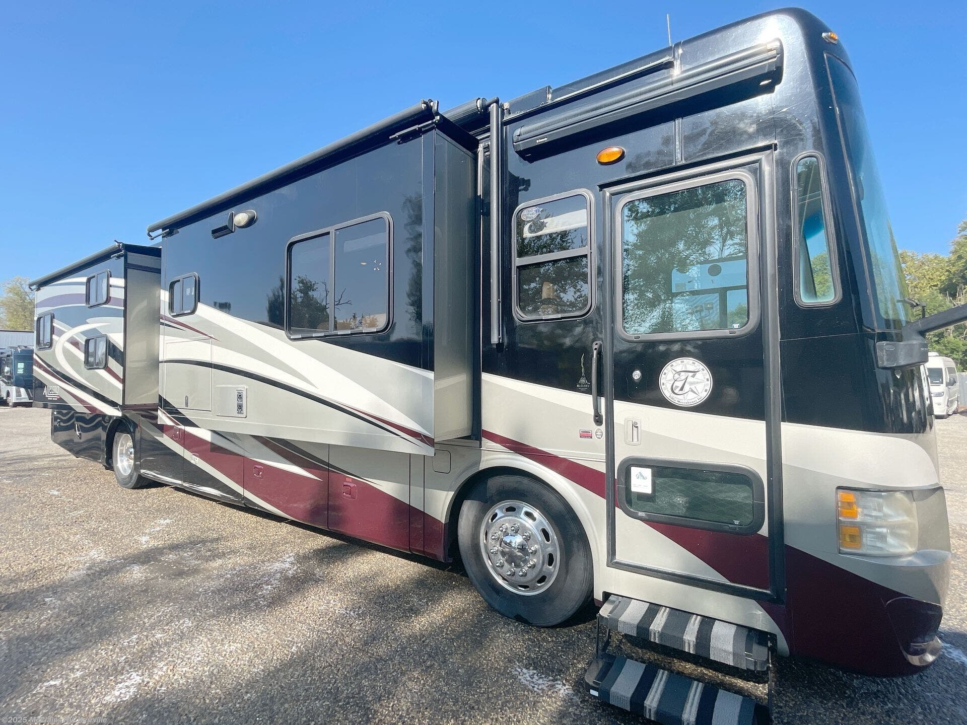 Used 2014 Tiffin Allegro Red 38QBA available in Kerrville, Texas