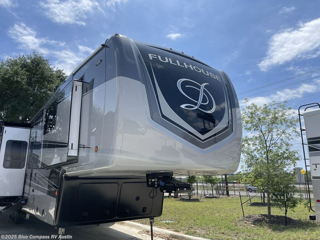 New 2025 DRV FullHouse JX450 available in Buda, Texas