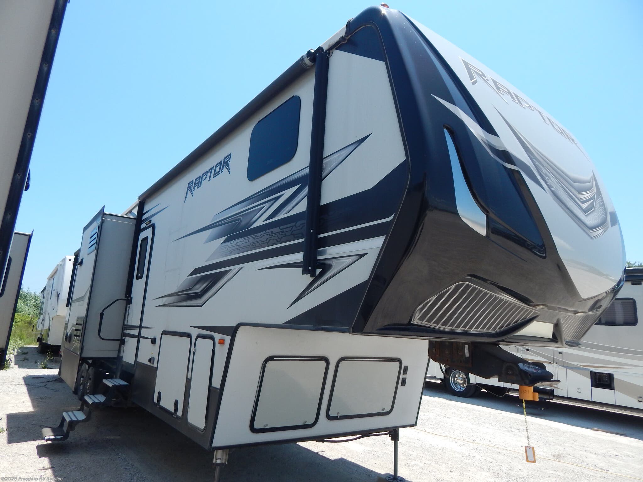 Used 2018 Keystone Raptor 428SP available in Aransas Pass, Texas