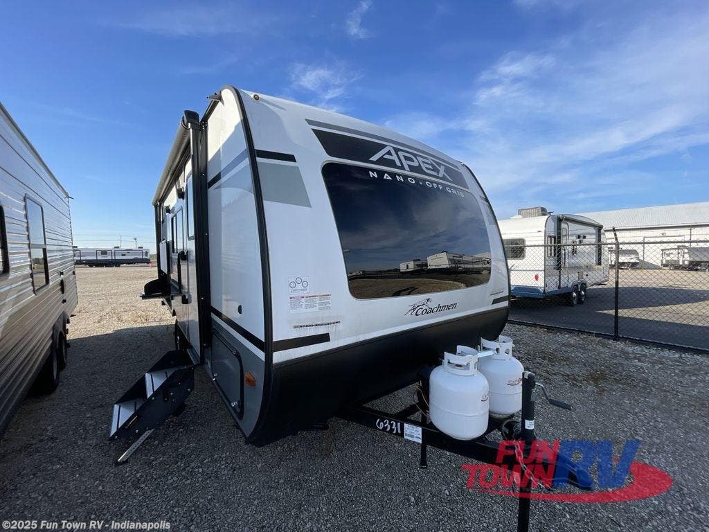 Used 2022 Coachmen Apex Nano 186BH available in Edinburgh, Indiana