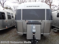New 2017 Airstream Tommy Bahama 27FB available in Louisville, Tennessee