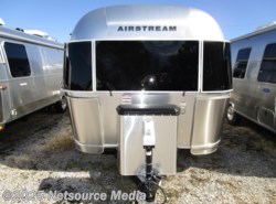 New 2019 Airstream International Signature 25FBQ available in Louisville, Tennessee