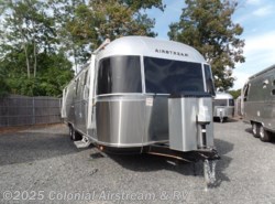 New 2018 Airstream Classic 30RBQ Queen available in Lakewood, New Jersey